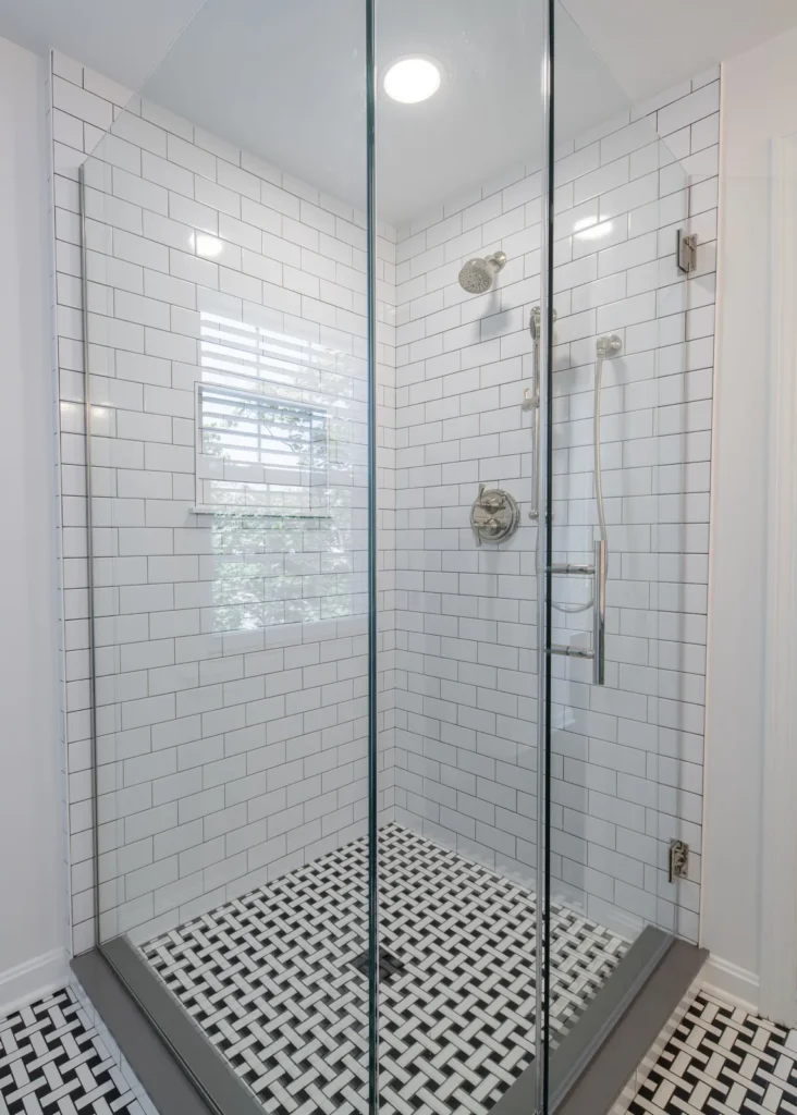 Laurel Ave Colonial — project view 6