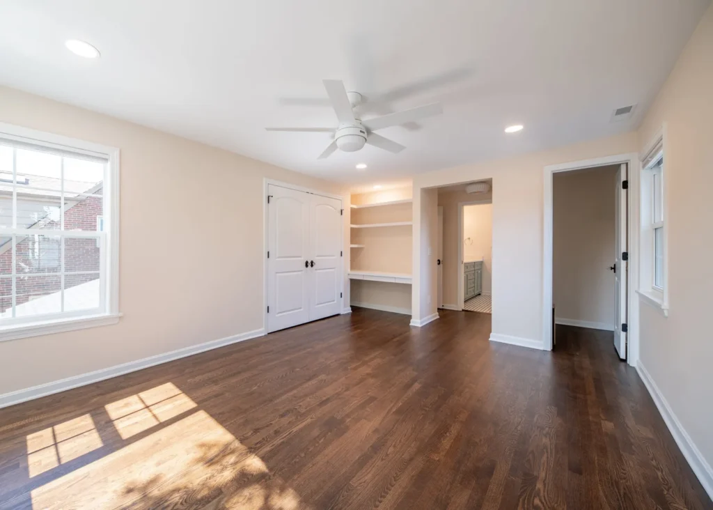 Laurel Ave Colonial — project view 8